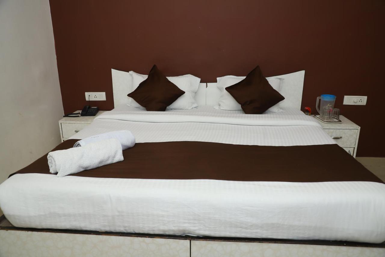 The Bagga Inn Jabalpur Eksteriør billede
